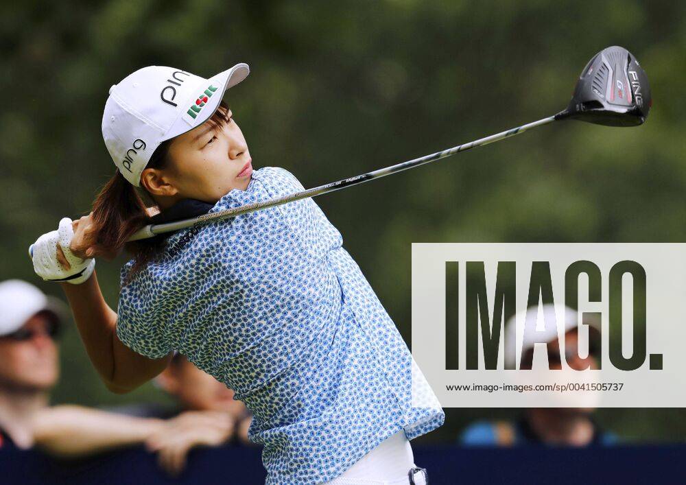 Golf: Women s British Open Hinako Shibuno of Japan tees off on the second hole during the third round of the Women s British Open at Woburn Golf Club in Milton Keynes, England, on Aug. 3, 2019. Shibuno holds a two-shot lead after 54 holes.