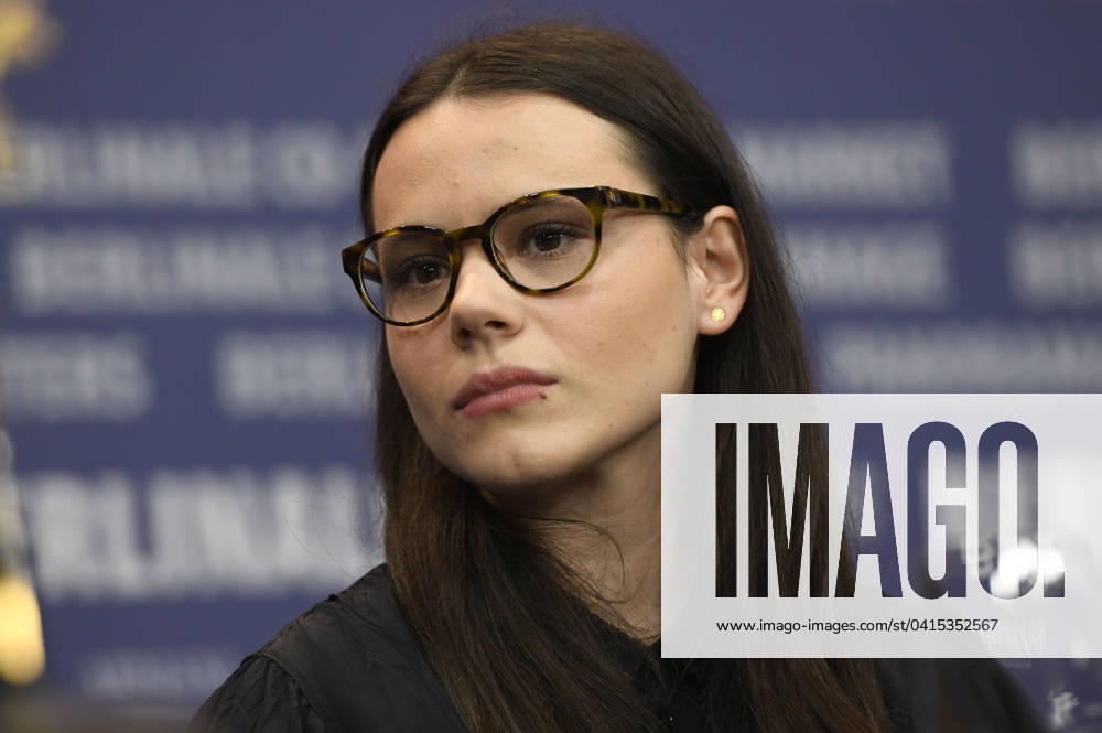 Lilith Grasmug at the press conference for the feature film Langue Etrangere at the Berlinale 2024 74 Berlin International Film Festival at the Hotel Grand Hyatt Berlin, 19 02 2024 Foto:xC.xNiehausx xFuturexImagex etrangere_4272