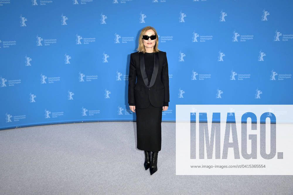 Isabelle Huppert at the photocall for the feature film A Traveler s Needs Yeohaengjaui pilyo at the Berlinale 2024 74 Berlin International Film Festival at the Hotel Grand Hyatt Berlin, 19 02 2024 Foto:xF.xFuturexImagex needs_4224