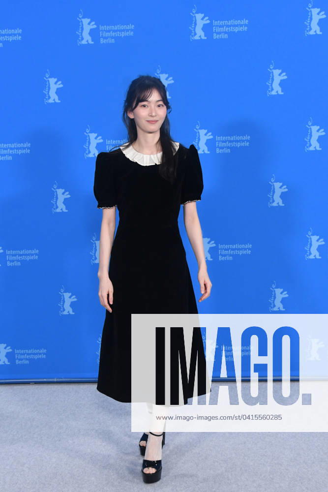 Thomas Bohlen Starface 2024-02-19 Berlin Allemagne 74th Berlinale. Berlin International Film Festival. Photocall of the movie A Traveler s Needs Kim Seungyun poses at the Yeohaengjaui pilyo (A Traveler s Needs) Thomas Bohlen Starface 301826 2024-02-19 Berlin Allemagne