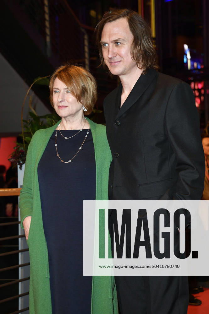 Corinna Harfouch and Lars Eidinger at the premiere of the feature film Dying Dying at the Berlinale 2024 74 Berlin International Film Festival at the Berlinale Palast Berlin, 18 02 2024 Foto:xN.xKubelkax xFuturexImagex sterben_prem_4339