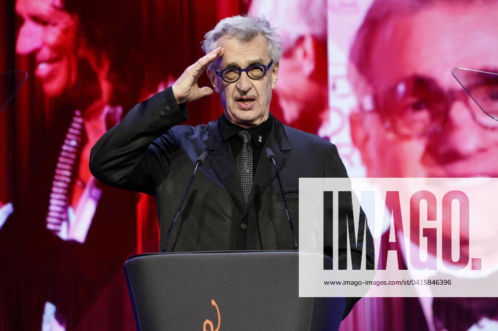 Wim Wenders at the presentation of the Honorary Golden Bear to Martin Scorsese at the Berlinale 2024 74 Berlin International Film Festival at the Berlinale Palast Berlin, 20 02 2024 Foto:xD.xBedrosianx xFuturexImagex ehrenbaer_4553