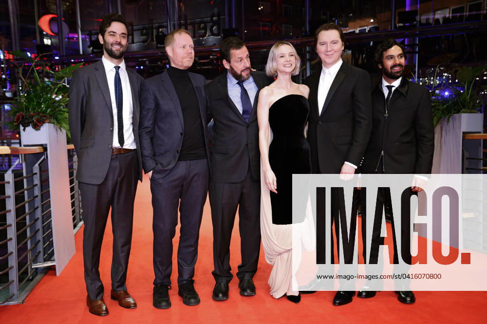 Michael Parets, Max Richter, Adam Sandler, Carey Mulligan, Paul Dano and Kunal Nayyar at the premiere of the feature film Spaceman at the Berlinale 2024 74 Berlin International Film Festival at the Berlinale Palast Berlin, 21 02 2024 Foto:xD.xBedrosianx xFuturexImagex spaceman_prem_4271