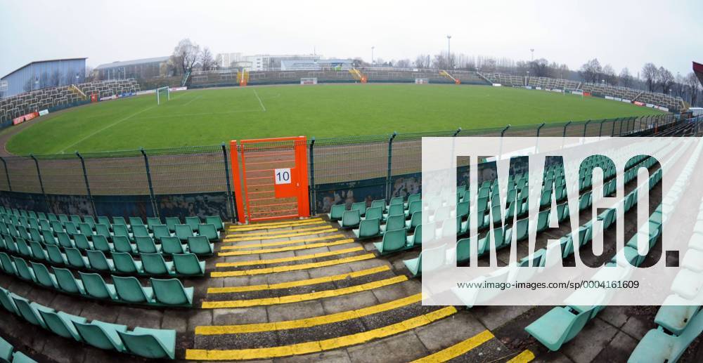 Fluchtweg im Sportforum Hohenschönhausen - Heimspielstätte des BFC Dynamo Fußball Herren NOFV Oberliga Nord 2008 2009, Nordost, BFC, Berliner FC Dynamo Totale Berlin Leere,