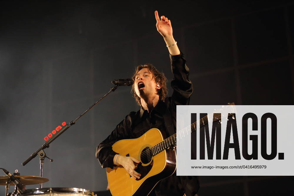 Frederik Fred Rabe from the band Giant Rooks at a concert in the Max Schmeling Halle in Berlin, February 23, 2024 Giant Rooks concert Berlin