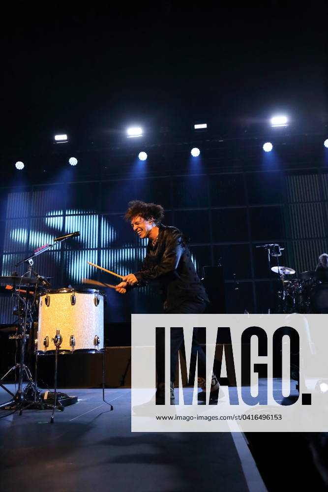 Frederik Fred Rabe from the band Giant Rooks at a concert in the Max Schmeling Halle in Berlin, February 23, 2024 Giant Rooks concert Berlin