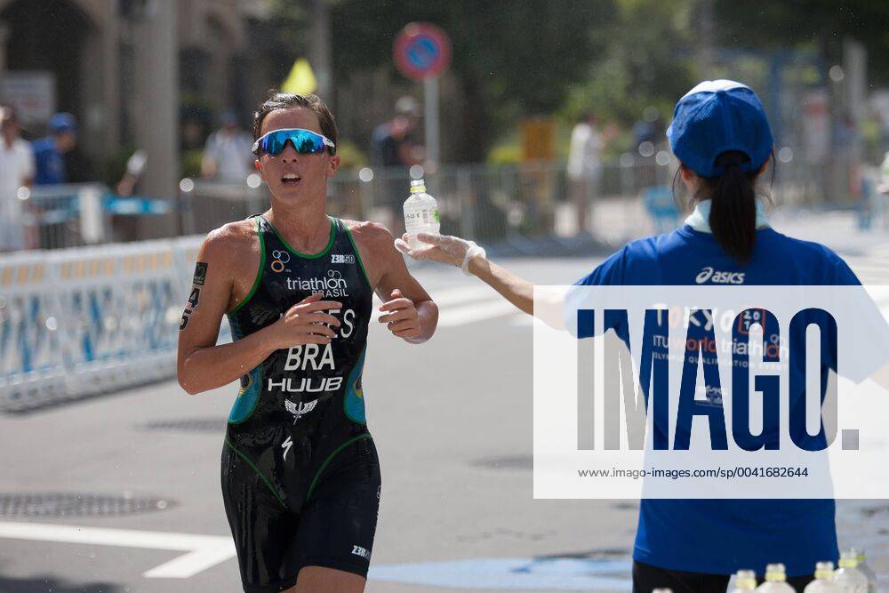 2019 08 15, Tokyo Odaiba, Elite Woman start of the Tokyo 2019 ITU World Triathlon Olympic Qualification Event in Odaiba. Athlete: Vittoria Lopez BRA (Photos by Michael Steinebach AFLO) Noxthirdxpartyxsales (109826592)