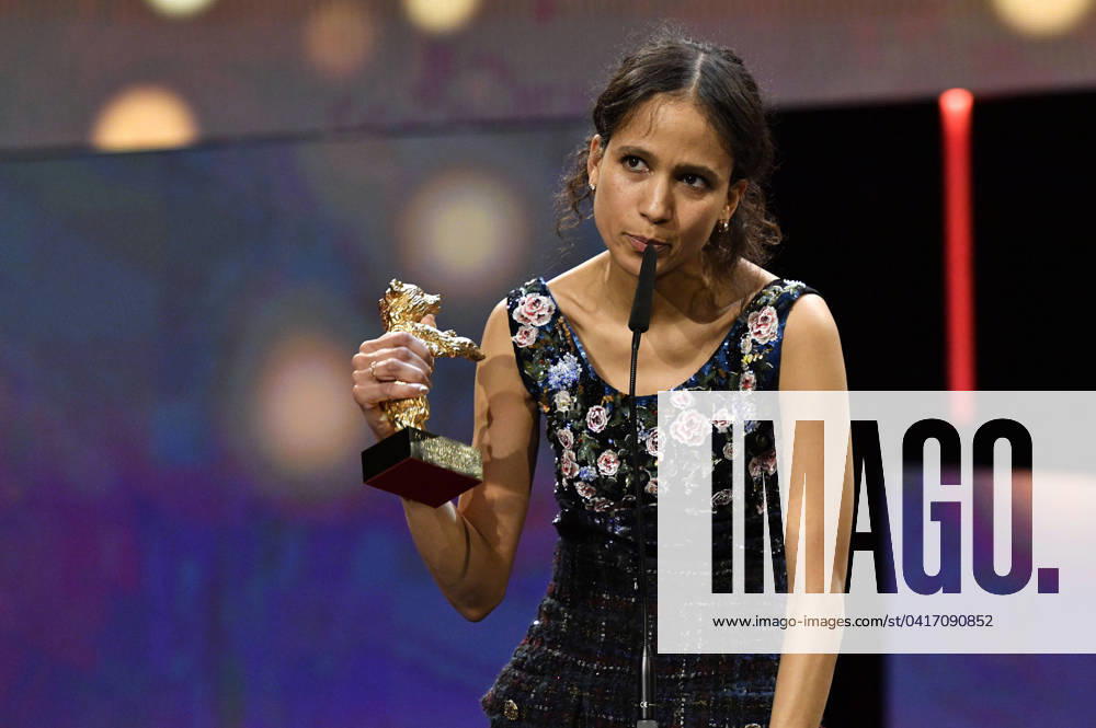 Mati Diop with the Golden Bear for Best Film Dahomey at the Closing Ceremony and Award Ceremony at the Berlinale 2024 74 Berlin International Film Festival at the Berlinale Palast Berlin, 24 02 2024 Foto:xN.xKubelkax xFuturexImagex preisverleihung_4397
