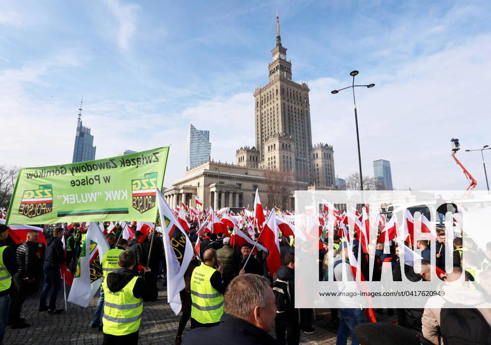 Polish farmers stage massive protest in Warsaw Photo: Piotr Molecki East News Thousands of Polish farmers attend a protest in the centre of the Polish capital on February 27, 2024 in Warsaw, Poland. Polish farmers similarly to their European colleagues demonstrate against the policy of European Green Deal as well as against competition from Ukrainian agricultural market, which is deemed unfair. EN_01612604_0097