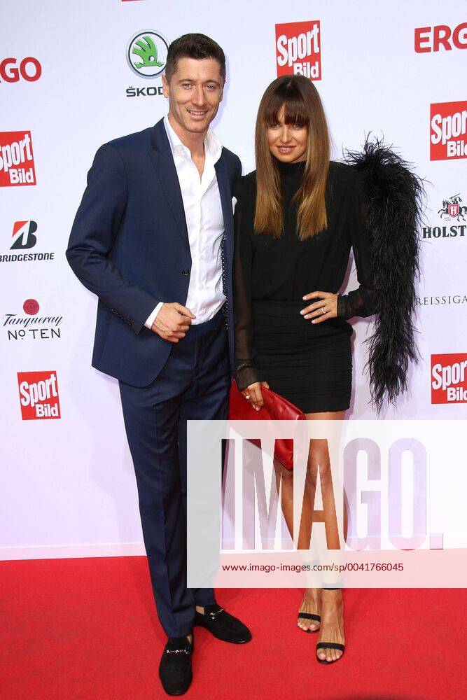 Robert Lewandowski and his wife Anna at the presentation of the Sport Bild Award on 19 08 2019 in Hamburg Sport Bild Awards 2019 presentation in Hamburg
