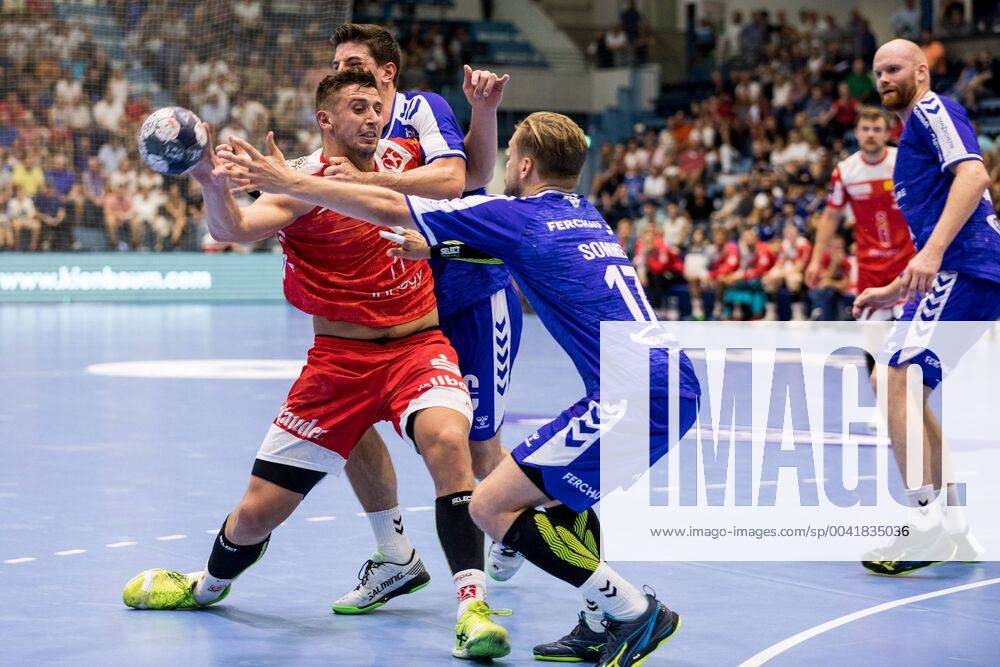 2 Handball Bundesliga VfL Gummersbach TUSEM Essen 24 08 2019 Dennis Szczesny 22, TUSEM Essen , Marvin Sommer 17, VfL Gummersbach , 2 Handball Bundesliga VfL Gummersbach TUSEM Essen Gummersbach, Schwalbe arena