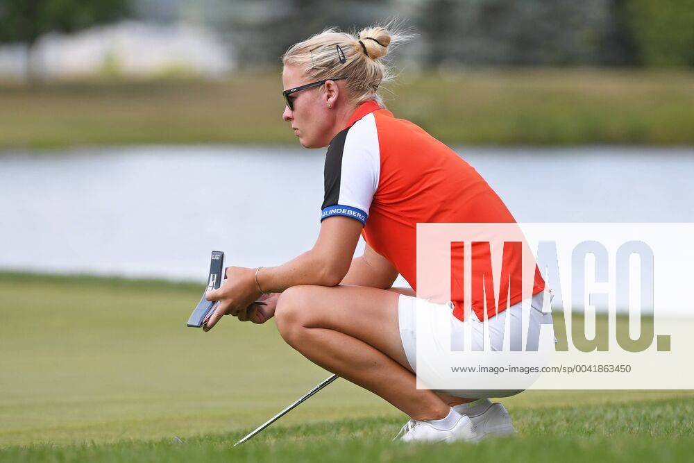 AURORA, ON - AUGUST 25: Nicole Broch Larsen (DEN) lines up a putt on the 2nd green during the final round of the LPGA, Golf Damen - CP Women s Open on August 25, 2019 at Magna Golf Club in Aurora, ON. (Photo by Gerry Angus Icon Sportswire) GOLF: AUG 25 LPGA - CP Women s Open Icon19082514