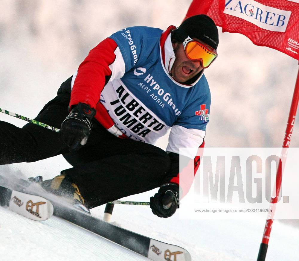 Alberto Tomba (Italien) - Alpiner Skilauf Herren Ski Alpin 2008 2009, Skisport, Charity Race, Rennen der Skilegenden, Benefiz, Benefizrennen, Einzelbild Zagreb