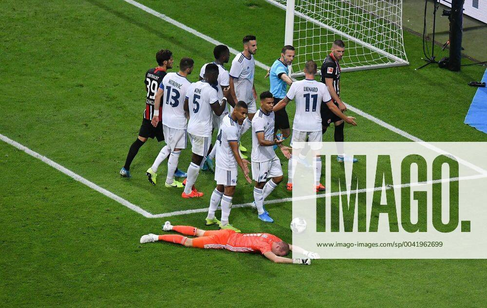 football UEFA Europa League Quali, Eintracht Frankfurt Racing Strassburg, v l red card for Ante Rebic Eintracht Frankfurt , Makoto Hasebe Eintracht Frankfurt complains, yellow card for Makoto Hasebe Eintracht Frankfurt , Matz Sels RC Racing Club Strassburg Strasbourg Alsace Frankfurt am Main