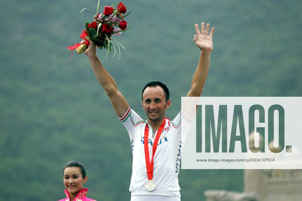 Davide Rebellin (Italien) wird Olympiazweiter - Radsport Herren Olympische Spiele 2008, Sommerspiele Straßenradsport, Straße, Rad Einzelbild Peking