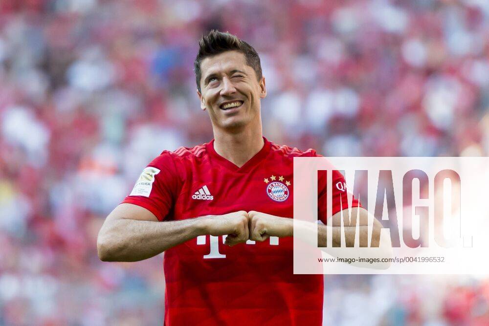 GER, 1 FBL, FC Bayern Muenchen vs. 1 FSV Mainz 05 31 08 2019, Allianz Arena, Muenchen, GER, 1 FBL, FC Bayern Muenchen vs. 1 FSV Mainz 05 , DFL regulations prohibit any use of photographs as image sequences and or quasi video, in the picture Jubel nach dem Tor zum 5 1 by Robert Lewandowski FCB 9 nordphotox xStraubmeier nph00004