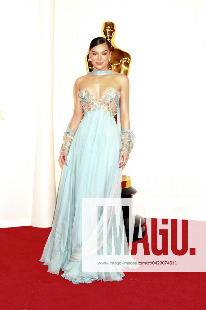 Hailee Steinfeld at the 2024 96th Annual Academy Awards at the Dolby Theatre Los Angeles, 10 03 2024 Foto:xJ.xFuturexImagex oscars_9893