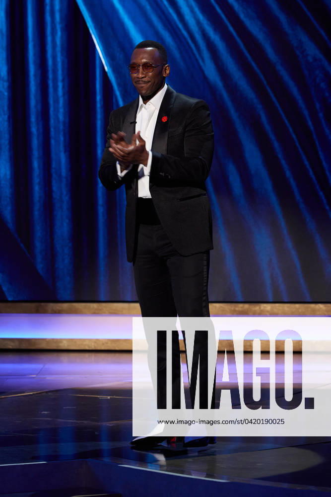 96th Oscars, Academy Awards Mahershala Ali presents a nominee for Oscar® for Actor in a Supporting Role during the live ABC telecast of the 96th Oscars® at the Dolby® Theatre at Ovation Hollywood on Sunday, March 10, 2024., Credit:Avalon.red Avalon United States of America, CA, Hollywood