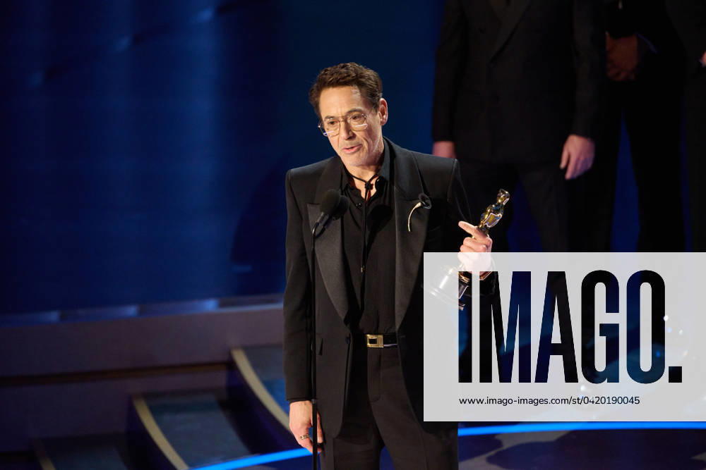 96th Oscars, Academy Awards Robert Downey, Jr. accepts the Oscar® for Actor in a Supporting Role during the live ABC telecast of the 96th Oscars® at the Dolby® Theatre at Ovation Hollywood on Sunday, March 10, 2024., Credit:Avalon.red Avalon United States of America, CA, Hollywood