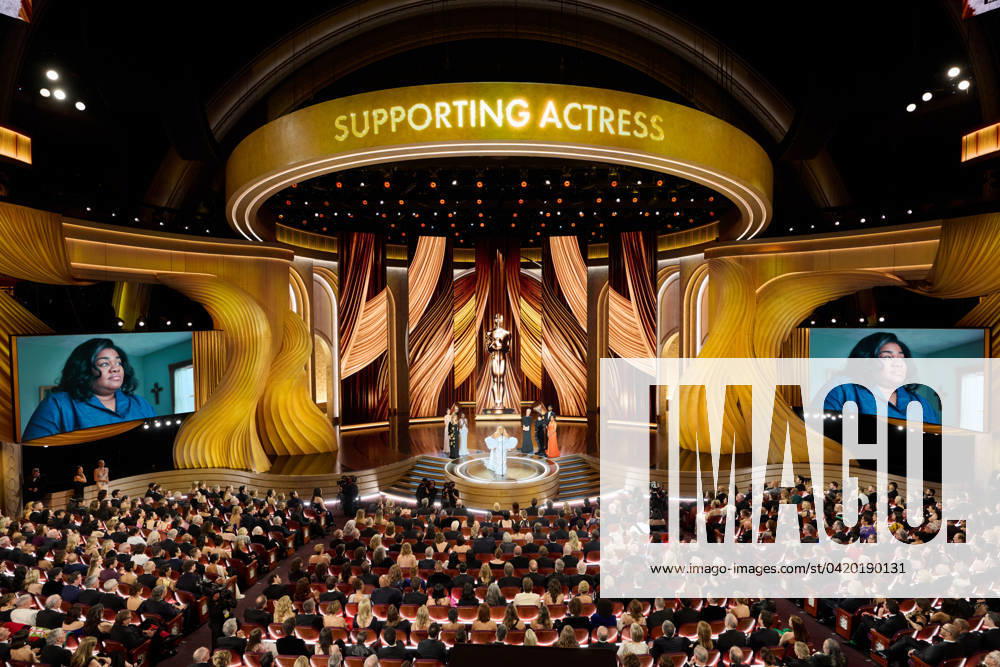 96th Oscars, Academy Awards Da Vine Joy Randolph accepts the Oscar® for Actress in a Supporting Role during the live ABC telecast of the 96th Oscars® at the Dolby® Theatre at Ovation Hollywood on Sunday, March 10, 2024., Credit:Avalon.red Avalon United States of America, CA, Hollywood