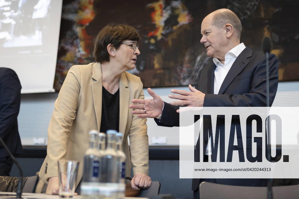 Olaf Scholz SPD , Federal Chancellor speaks with Saskia Esken, Federal Chairwoman of the SPD, recorded during the SPD parliamentary group meeting in Berlin, 12 03 2024 Berlin Germany