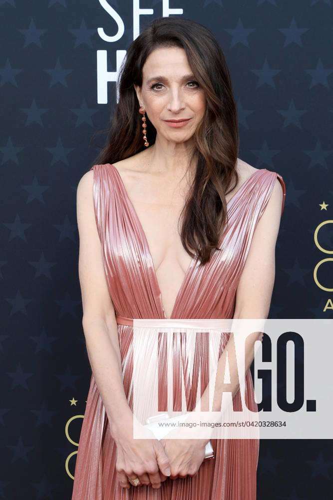 LOS ANGELES - JAN 14: Marin Hinkle at the 29th Annual Critics Choice Awards - Arrivals at the Barker Hanger on January 14, 2024 in Santa Monica, CA