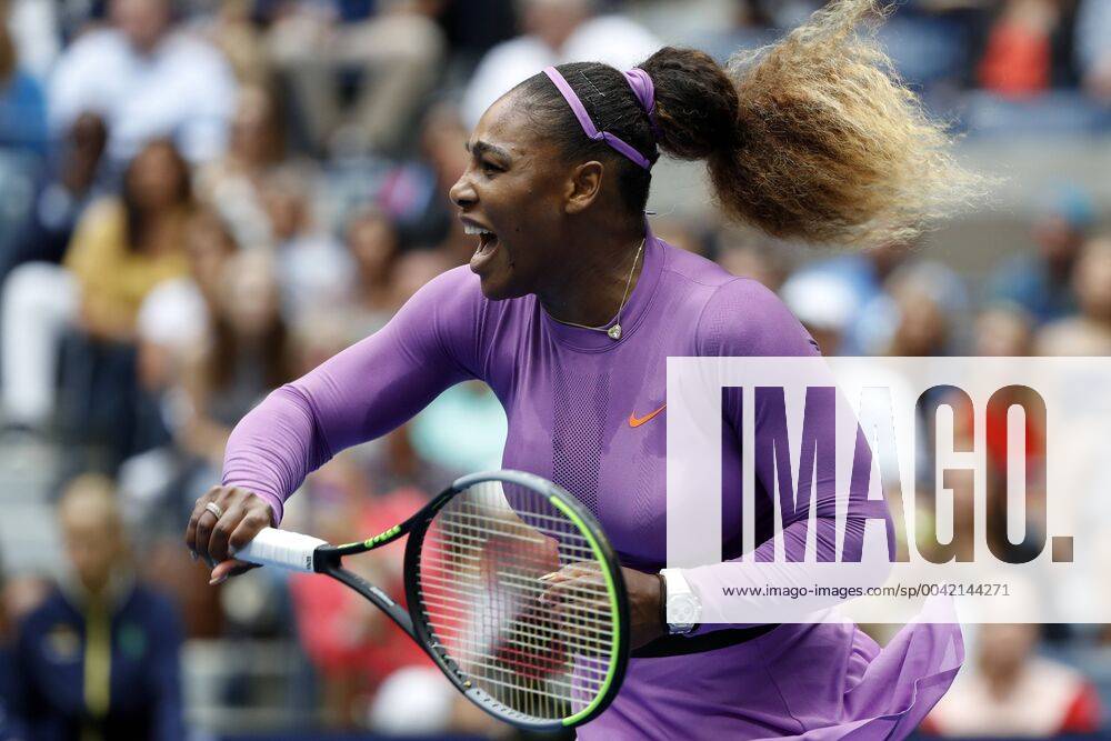 (190908) -- NEW YORK, Sept. 8, 2019 -- Serena Williams of the United States hits a return during the women s singles final match between Bianca Andreescu of Canada and Serena Williams of the United States at the 2019 US Open in New York, the United States, Sept. 7, 2019. ) (SP)US-NEW YORK-TENNIS-US OPEN-WOMEN S SINGLES-FINAL LixMuzi