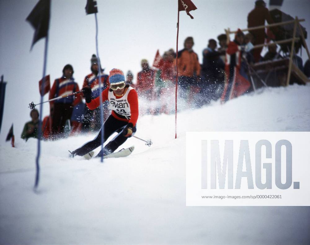 Rosi Mittermaier (BRD) Alpiner Skilauf Damen Weltcup 1974 1975, Welt Cup, Worldcup, World, WC, Ski Alpin, Skisport, Slalom, St.Gervais Einzelbild St. Gervais Dynamik,