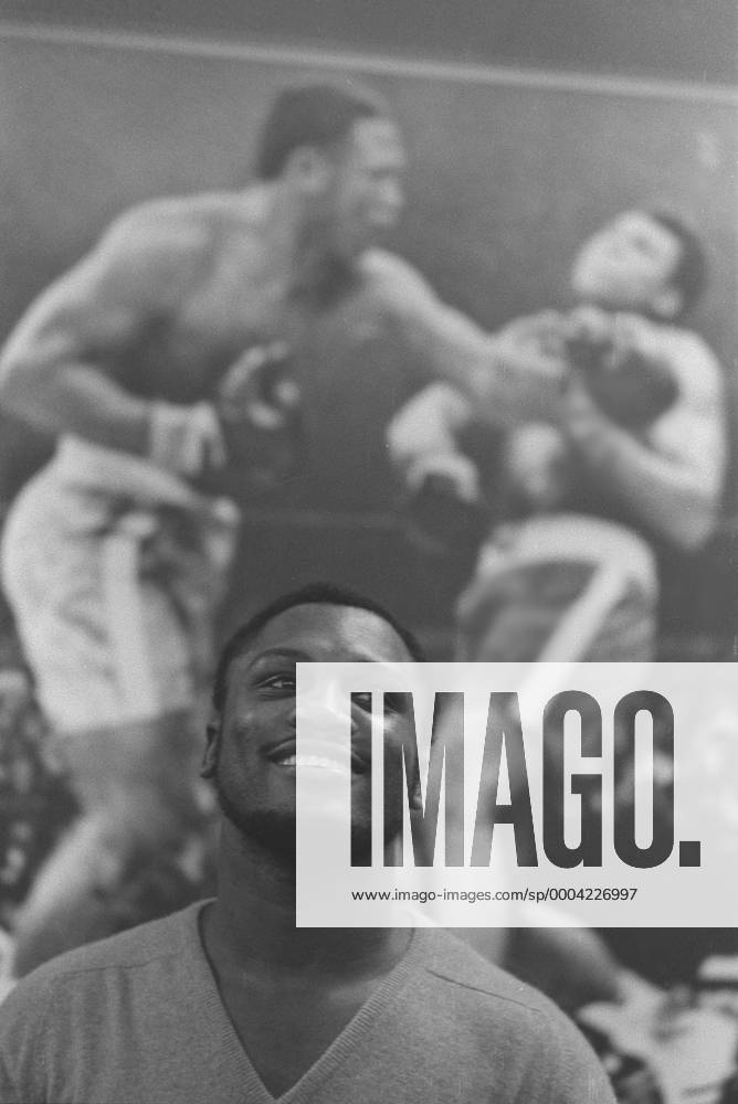 Joe Frazier (USA) - Pressekonferenz Boxen Herren Boxsport 1971, Profiboxen, Schwergewicht, Vneg Einzelbild Aufnahmedatum geschätzt Herzogenaurach