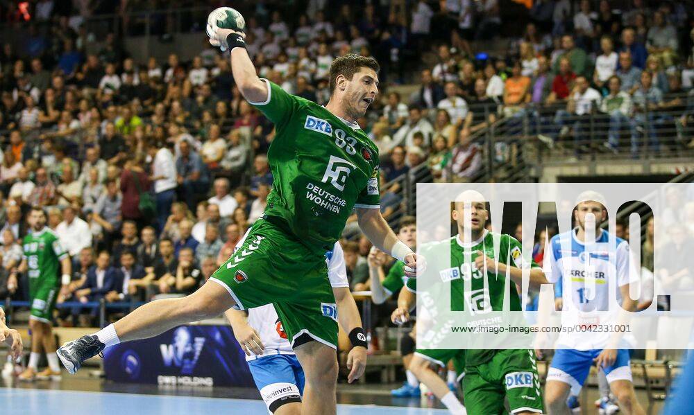 Handball, 1 Bundesliga, 5 Matchday, Füchse Berlin TVB Stuttgart, Max Schmeling Halle Berlins Mijajlo Marsenic l throws the ball on the goal Handball 1 Bundesliga Füchse Berlin TVB Stuttgart