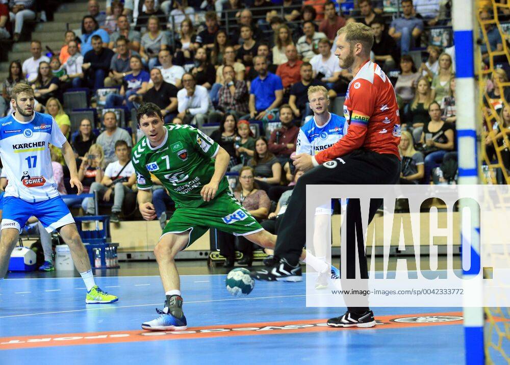 GER, DHB, 1 HBL, FUECHSE BERLIN VS TVB Stuttgart 15 09 2019, Max Schmeling Halle, Berlin, GER, DHB, 1 HBL, FUECHSE BERLIN VS TVB Stuttgart, DHB regulations prohibit any use of photographs as image sequences and or quasi video in picture Kevin Struck Fuechse Berlin 7 , Samuel Roethlisberger Stuttgart 17 , Johannes Bitter Stuttgart 1 nordphotox xEngler nph00076