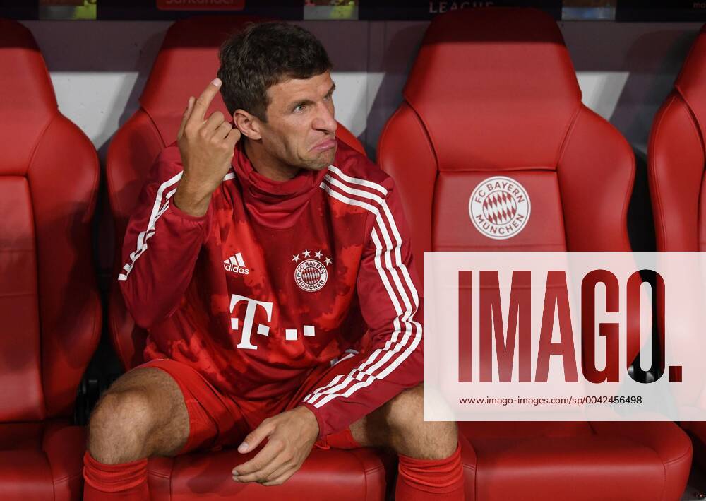 Soccer UEFA Champions League, FC Bayern Munich Red Star Belgrade, v l Thomas Mueller FC Bayern Munich Munich