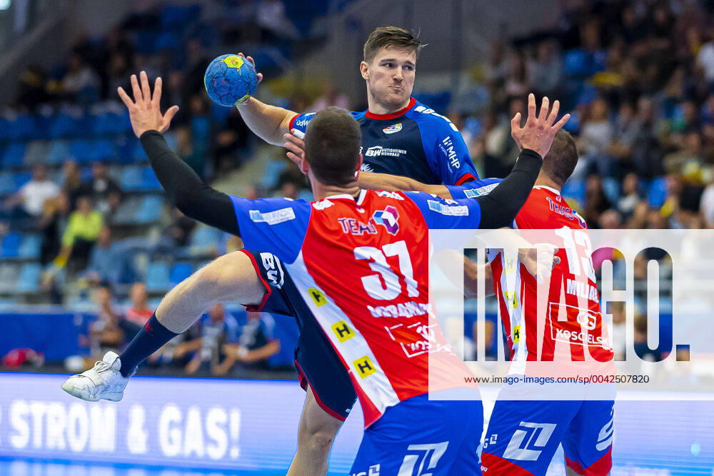 Bietigheim, Germany 25 August 2019 2 BL 19 20 SG BBM Bietigheim vs ThSV Eisenach vs li Andrej Obranovic Eisenach , Vetle Ronningen SG BBM Bietigheim , Duje Miljak Eisenach Bietigheim Egetrans Arena Baden Württemberg Germany