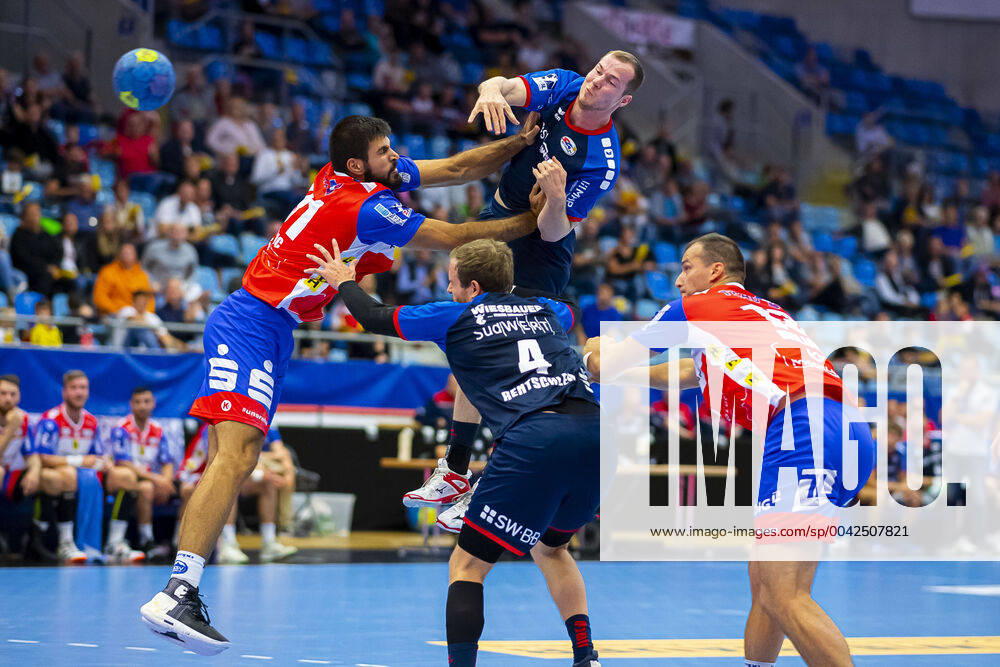 Bietigheim, Germany 25 August 2019 2 BL 19 20 SG BBM Bietigheim vs ThSV Eisenach vs li Marko Racic Eisenach , Jonas Link SG BBM Bietigheim , Patrick Rentschler SG BBM Bietigheim , Duje Miljak Eisenach Bietigheim Egetrans Arena Baden Württemberg Germany