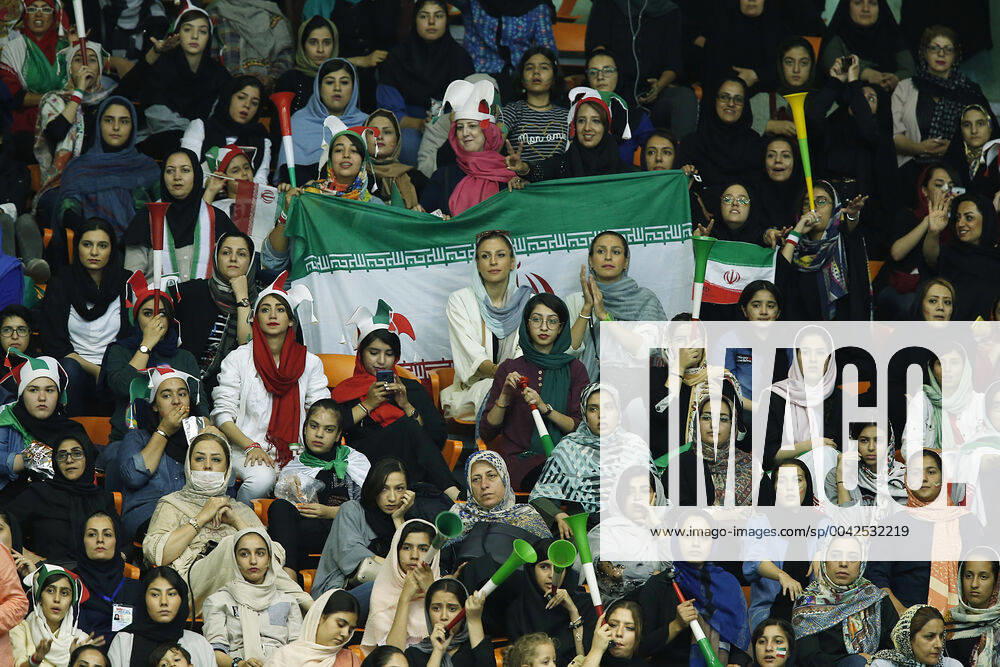 KW38 Fans of Iran supporters cheer for their national team, Nationalteam the SMM 20th Asian Men s Volleyball Championship 2019 at Azadi Stadium on Sep 21, 2019 in Tehran, Iran. (Photo by Amirhossein Kheirkhah)