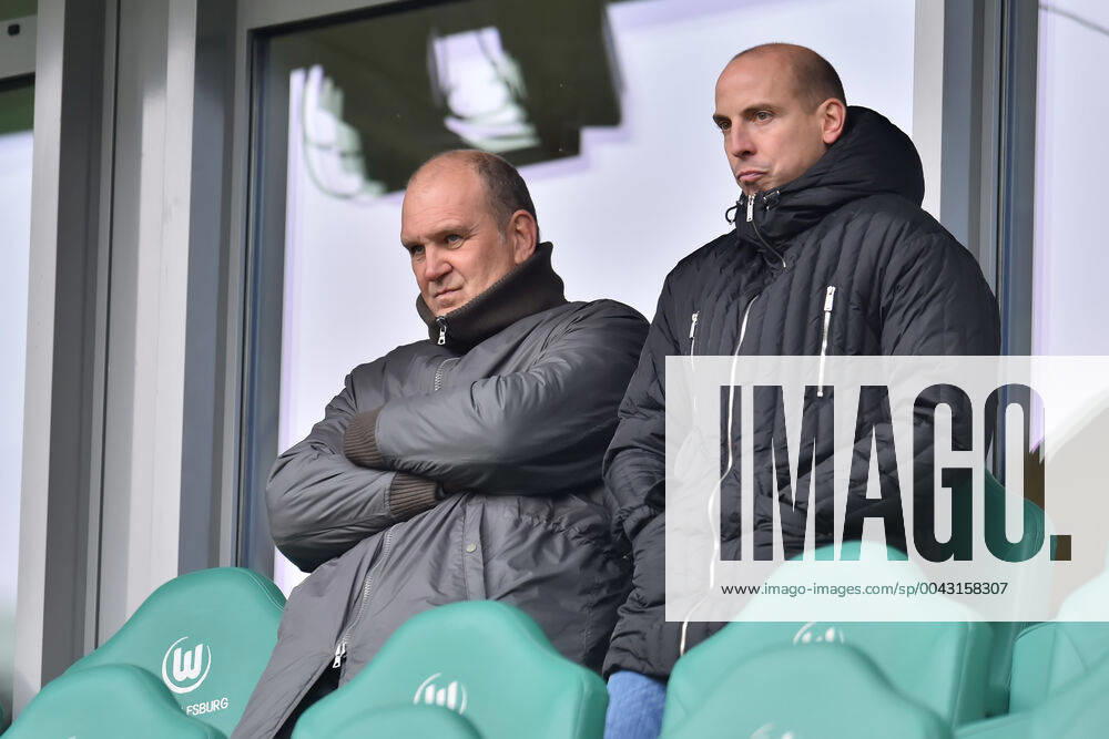 Football 1 Bundesliga 7 Matchday VfL Wolfsburg 1 FC Union Berlin on 06 10 2019 at the Volkswagen Arena in Wolfsburg Managing Directors Sport Jörg Joerg Schmadtke Wolfsburg and Jan Schlaudraff, thoughtful MT