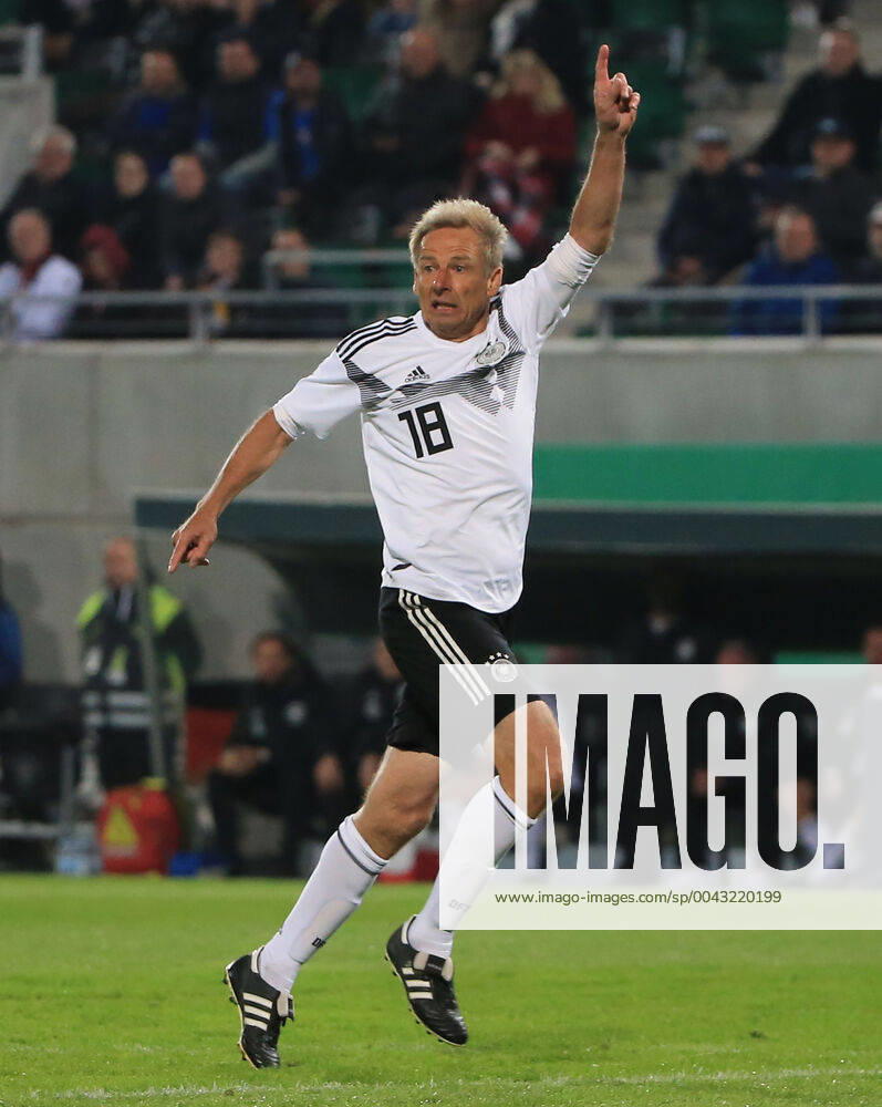 DFB All Stars vs. Azzuri Legends, Sportpark Ronhof Fuerth, football, sport, in picture Juergen Klinsmann DFB All Stars