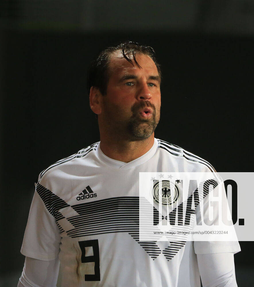 DFB All Stars vs. Azzuri Legends, Sportpark Ronhof Fuerth, football, sport, in picture Ulf Kirsten DFB All Stars