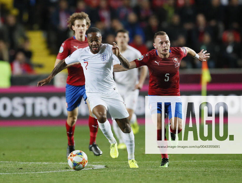 Raheem Sterling of England runs clear of Vladimir Coufal of Czech Republic during the UEFA EURO, EM, Europameisterschaft,Fussball 2020 Qualifying match at the Sinobo Stadium, Prague. Picture date: 11th October 2019. Picture credit should read: David Klein Sportimage . SPI-0252-0073