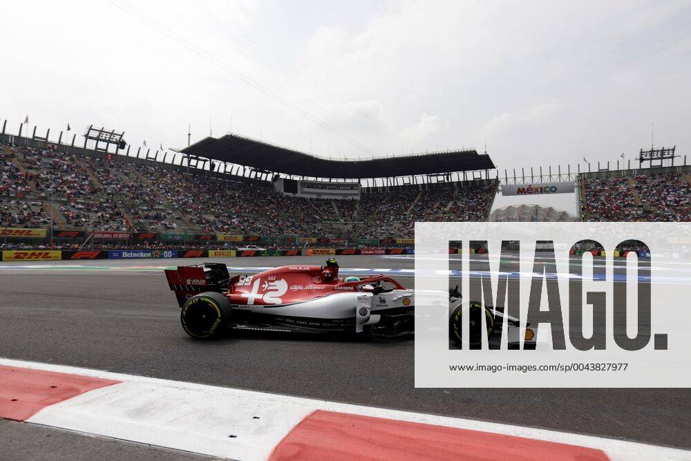 Italian Antonio Giovinazzi of Alfa Romeo team participates in the second free practice of the Mexico s Formula One Grand Prix, in Mexico City, Mexico, 25 October 2019. The Grand Prix of Mexico will take place on 27 October. Mexican Formula One Grand Prix !ACHTUNG: NUR REDAKTIONELLE NUTZUNG!