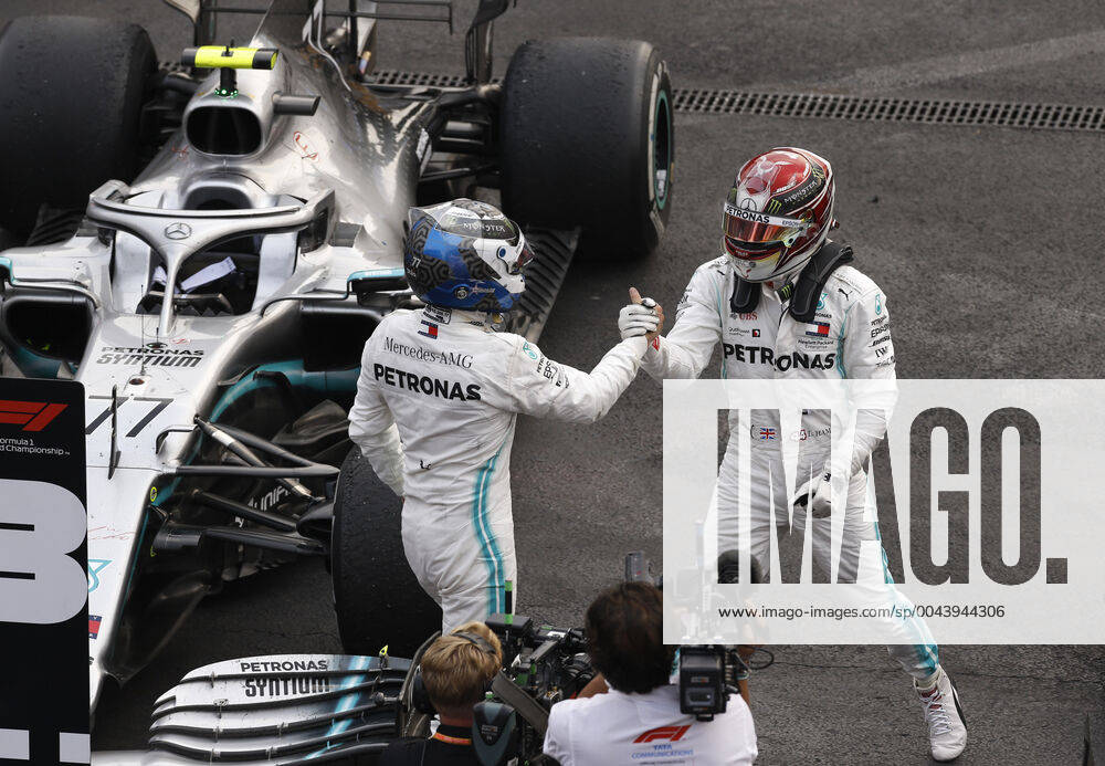 Motorsports: FIA Formula One World Championship, WM, Weltmeisterschaft 2019, Grand Prix of Mexico, 77 Valtteri Bottas (FIN, Mercedes AMG Petronas Motorsport), 44 Lewis Hamilton (GBR, Mercedes AMG Petronas Motorsport), Mexico-City Mexico
