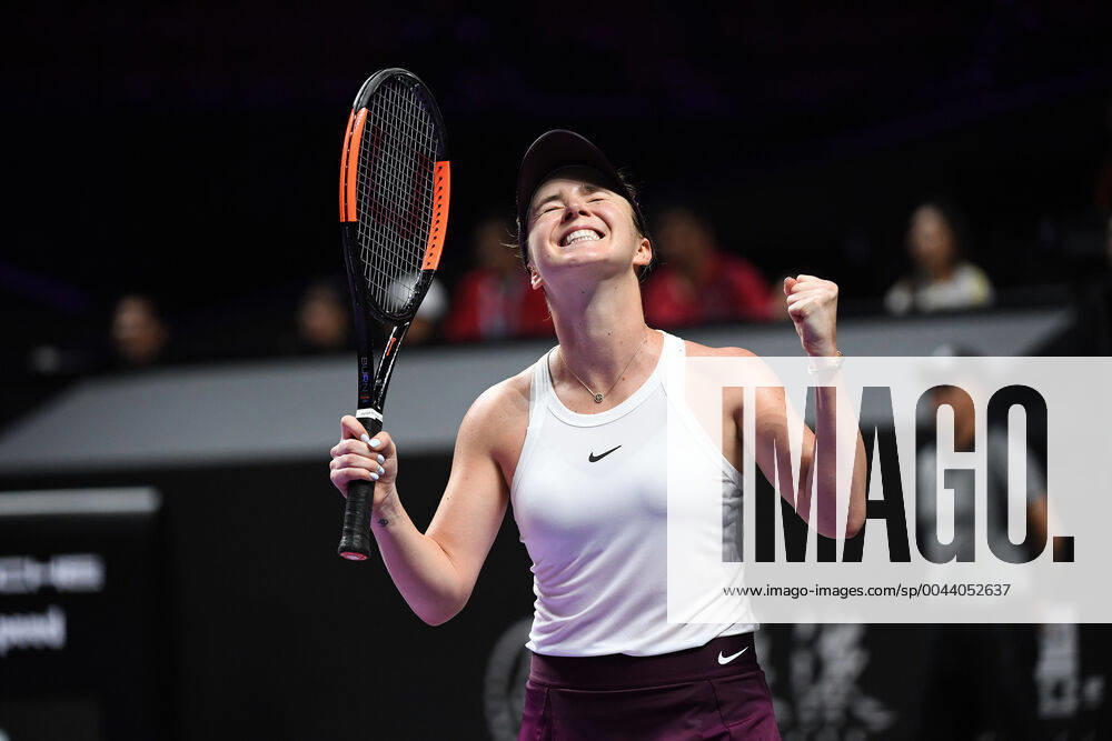 Bilder des Jahres 2019, Sport 10 Oktober Sport Bilder der Tages (191030) -- SHENZHEN, Oct. 30, 2019 -- Elina Svitolina of Ukraine celebrates after winning the women s singles round robin match against Simona Halep of Romania at the WTA, Tennis Damen Finals Tennis Tournament in Shenzhen, south China s Guangdong Province, Oct. 30, 2019. ) (SP)CHINA-SHENZHEN-TENNIS-WTA TOUR FINALS-SINGLES(CN) LiangxXu