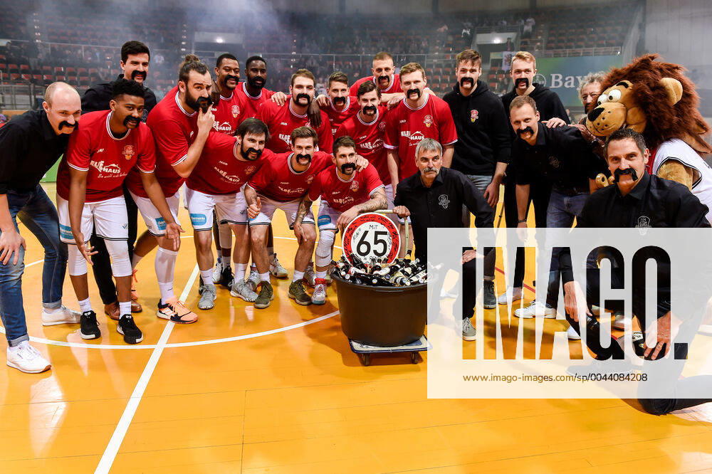 2 Barmer Basketball Bundesliga ProA, Bayer Giants Leverkusen vs Nuernberg Falcons BC Leverkusen, 31 10 2019, Farewell of Achim Kuczmann Bayer Giants Leverkusen Achim Kuczmann Bayer Giants Leverkusen , 2 Barmer Basketball Bundesliga ProA, Bayer Giants Leverkusen vs Nuernberg Falcons BC on 31 10 2019 in the Ostermann Arena, Leverkusen, Nordrhein Westfalen