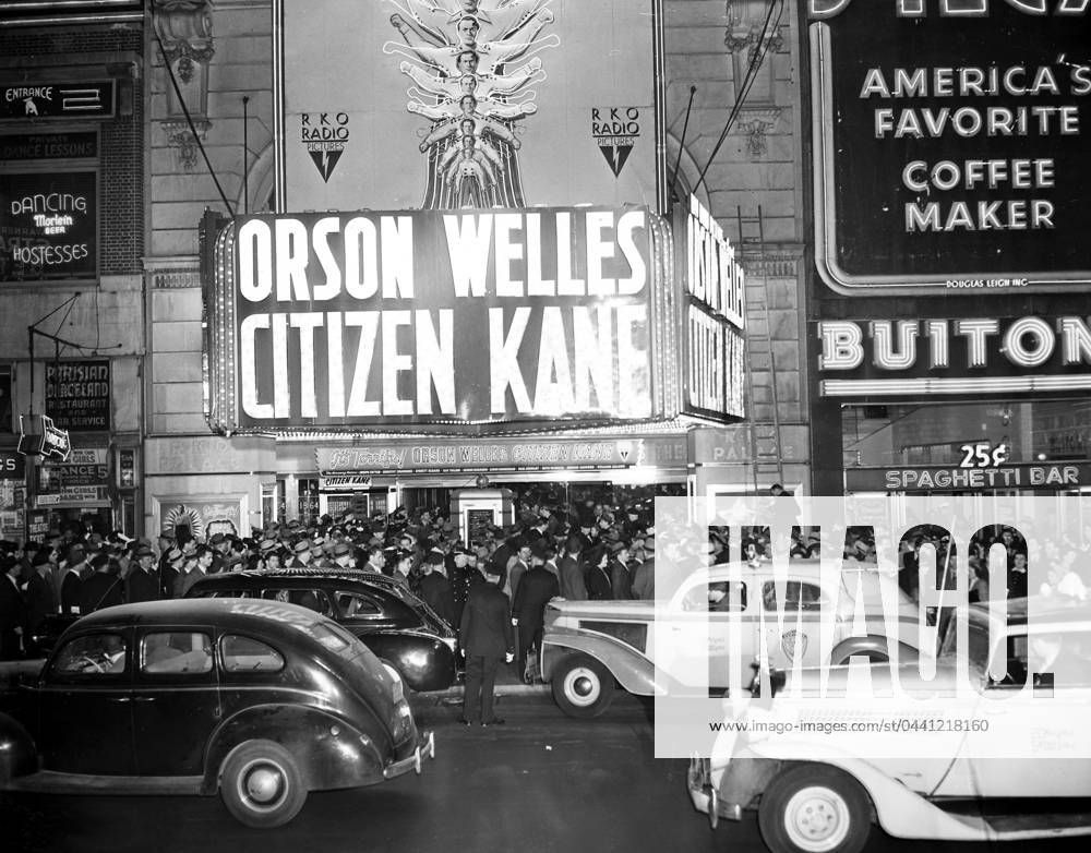 NEW YORK: RKO PALACE, 1941. The world premiere of Citizen Kane at the RKO Palace, Broadway, New York City, 1941.