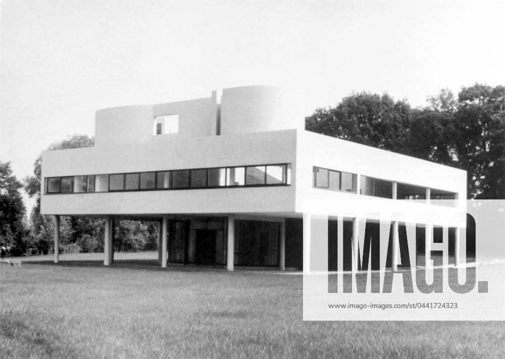 THE VILLA SAVOYE. Poissy, France (1929-31), designed by Le Corbusier, the assumed name of Charles-Édouard Jeanneret-Gris.