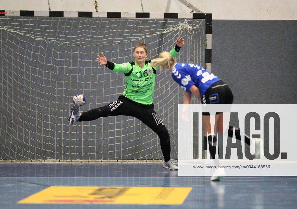 Kamila Kordovska HSG Blomberg Lippe 11 against Anna Cathrin Giegerich Thueringer HC 16 Goal GER, Handball, DHB Cup Women, Round of 16, HSG Blomberg Lippe against Thueringer HC, 02 11 2019 Blomberg