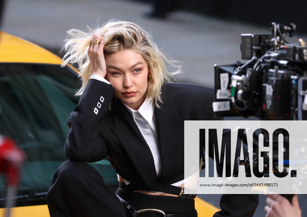Gigi Hadid Films A Commercial - NYC Gigi Hadid filming a Maybelline commercial on Mercer Street in Soho on March 26, 2024 in New York City, NY, USA. Photo by Dylan Travis ABACAPRESS.COM New York City NY United States
