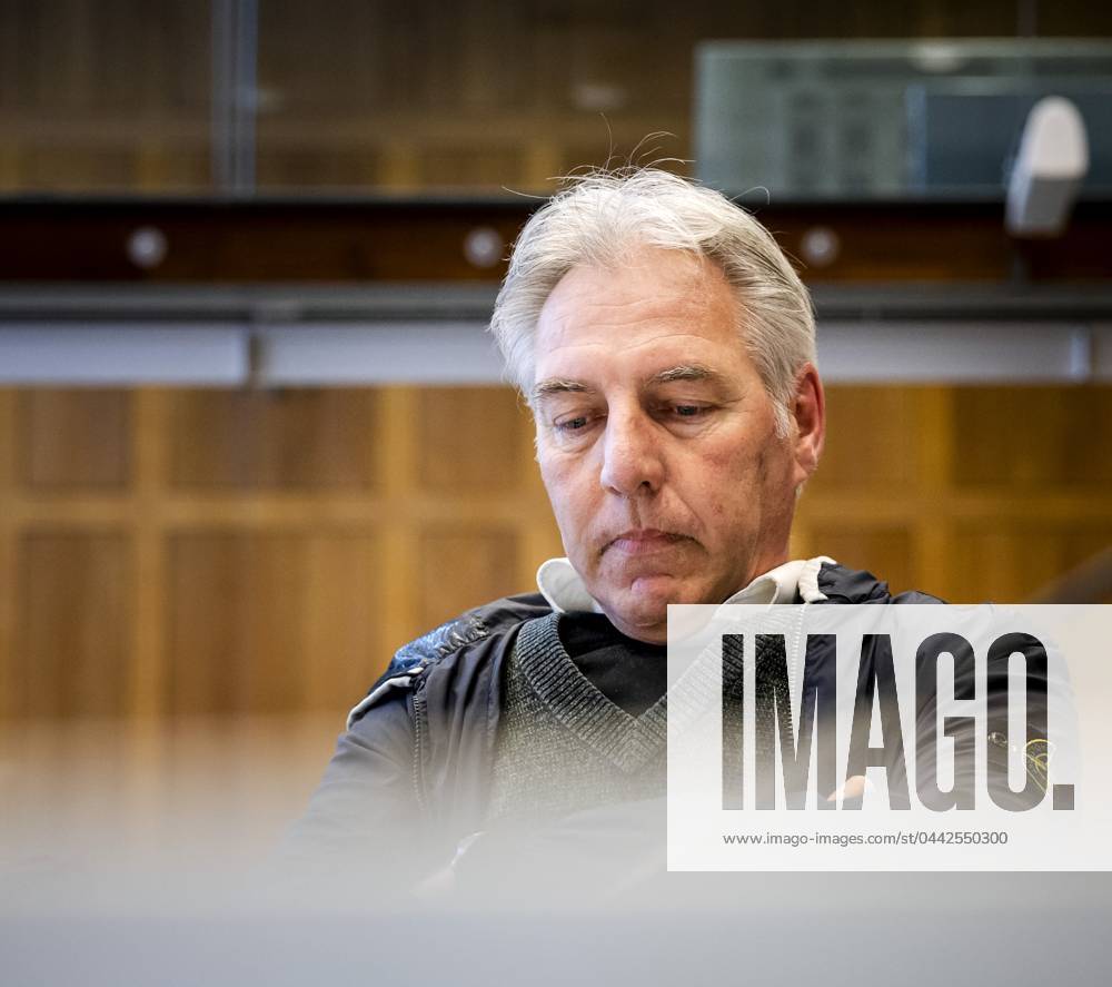 ARNHEM - Pegida leader Edwin Wagensveld in court, where he has objected to the area ban imposed on him by mayor Ahmed Marcouch. Wagensveld is not allowed to enter Arnhem for six months because he still wanted to burn a Koran despite an earlier ban on demonstrations. ANP SEM VAN DER WAL netherlands out - belgium out