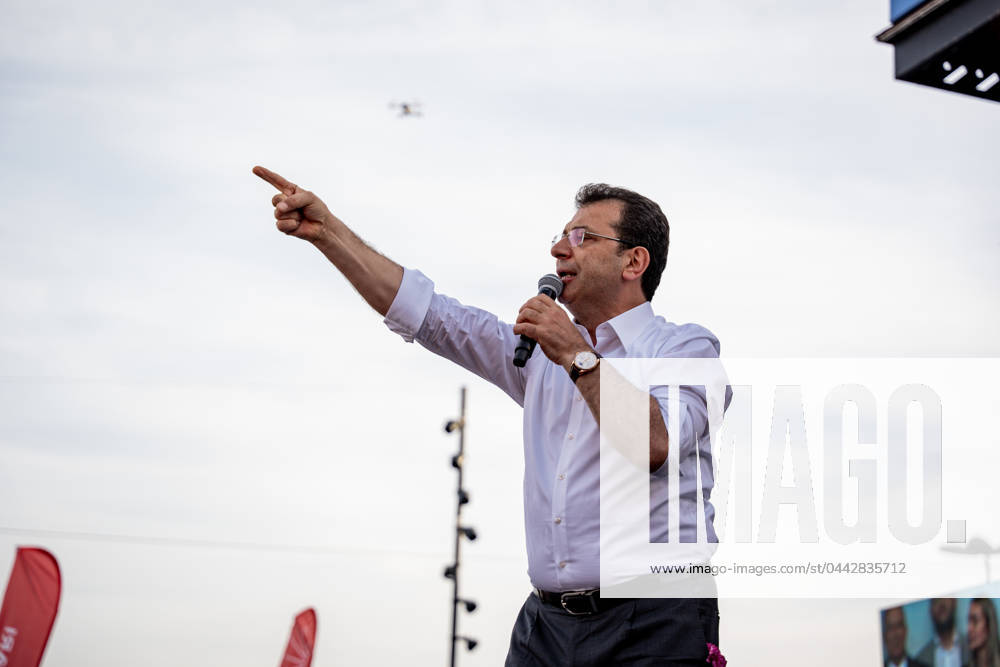 Ekrem Imamoglu Rally Istanbul Mayor and candidate Ekrem Imamoglu gives speech for the election. Istanbul Metropolitan Municipality Mayor and presidential candidate Ekrem Imamoglu held his last rally in Besiktas before the election bans, many of his supporters attended on March 30, 2024 Istanbul Istanbul Turkey