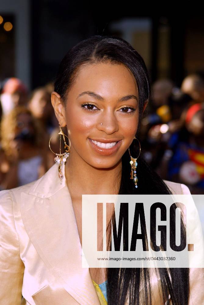3RD ANNUAL BET AWARDS ARRIVALS LA 3RD ANNUAL BET AWARDS ARRIVALS LA SOLANGE KNOWLES, Credit:JEN LOWERY LONDON FEATURES Avalon 0542787037